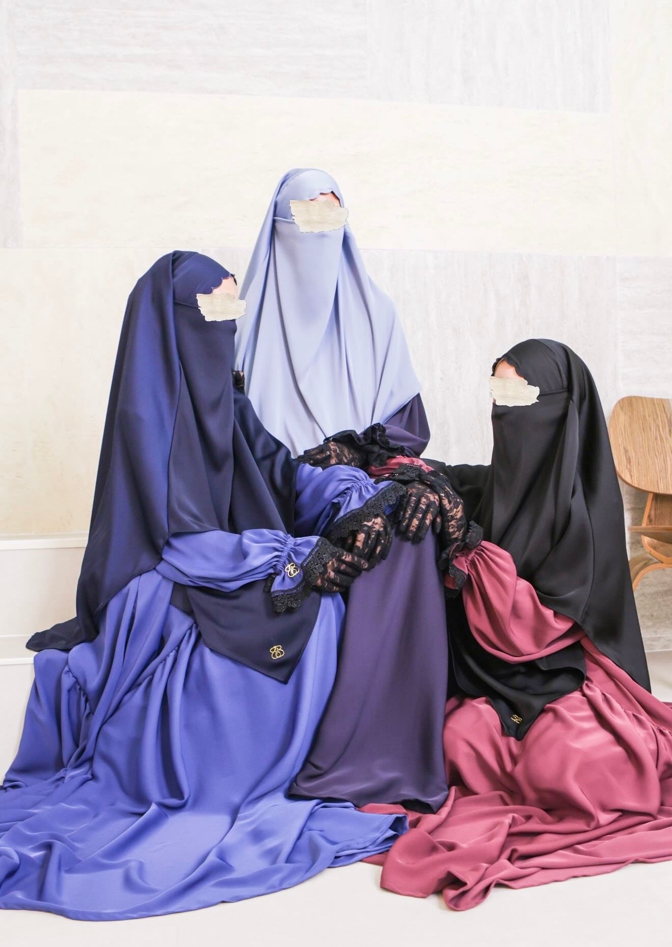 LAYAAN LACE ABAYA