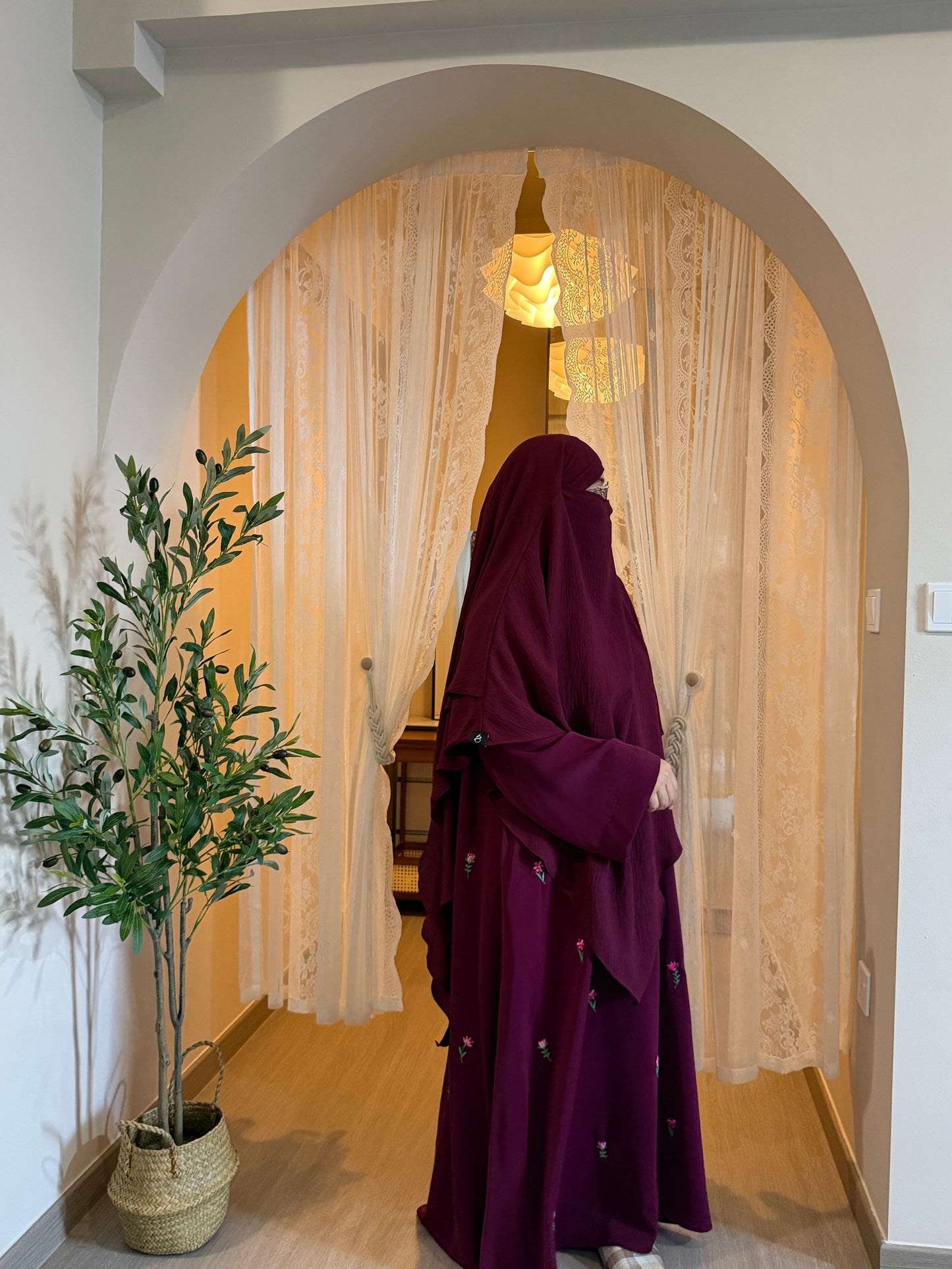 ZAHRA ABAYA PLAIN SLEEVES